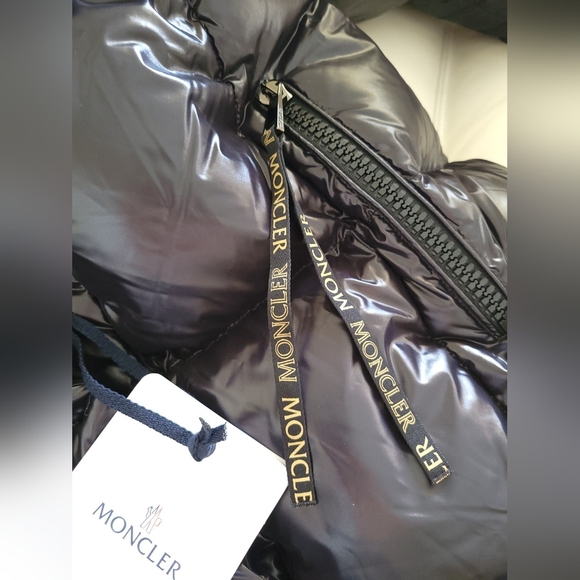AUTHENTIC NWT MONCLER Down Long Coat Oversized. - Picture 3 of 9